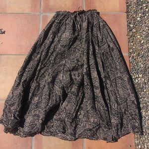 billabong Flowy maxi skirt size small